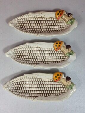 Vintage 1976 Sears Robuck Merry Mushroom Corn Cob Plates